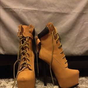 Chain Heeled Boots